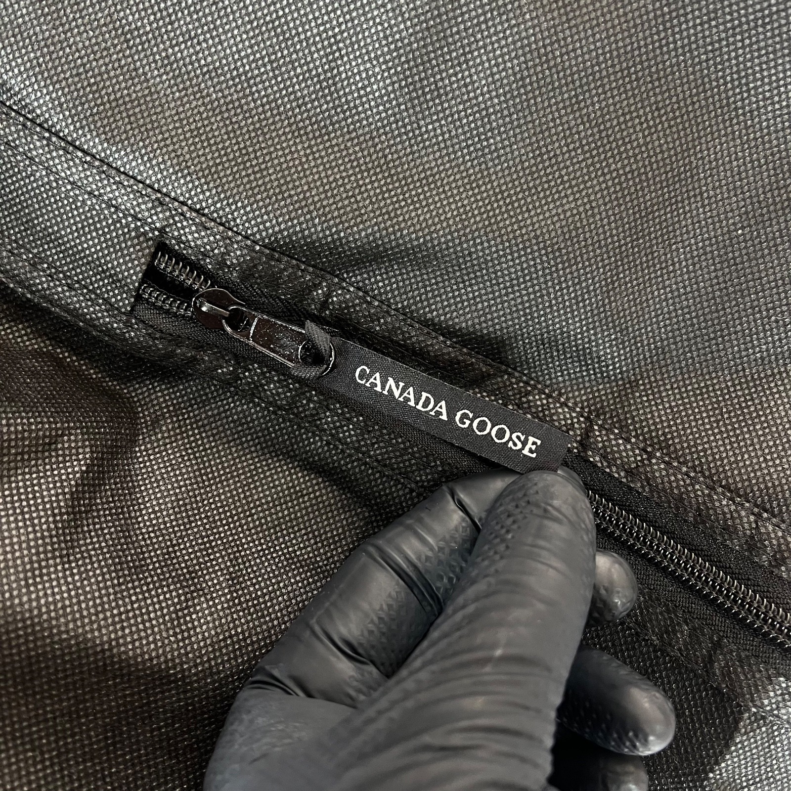 Canada Goose Garment Bag Dust Cover Black Size – 135 x 60 cm