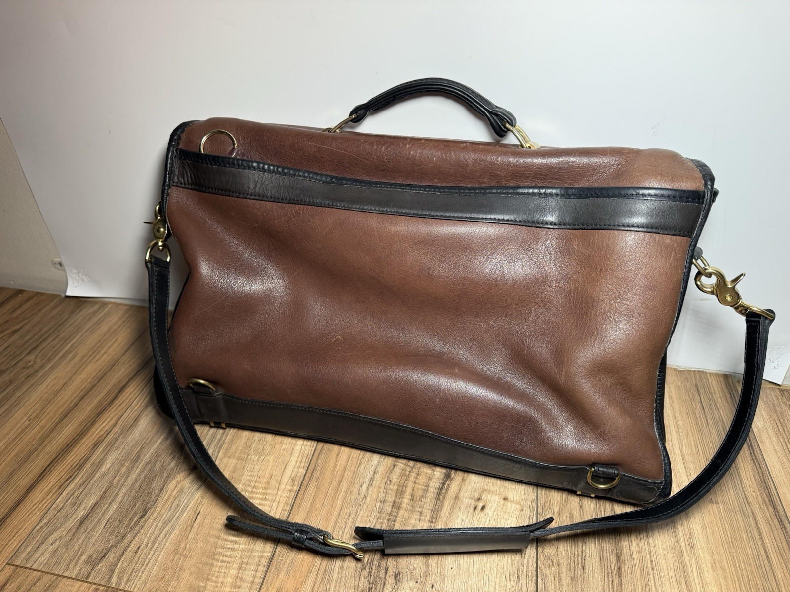 Mitchell USA Men’s Vintage Brown Leather Briefcase w Shoulder Strap Signed 17×12