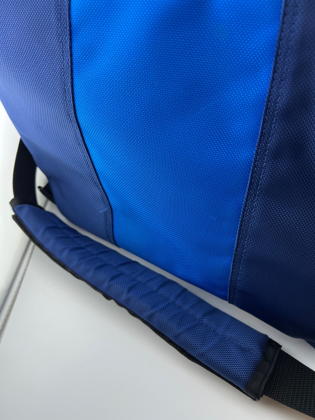 Timbuk2 Classic Messenger Bag Blue Two Tone Color Block Commuter Laptop Medium