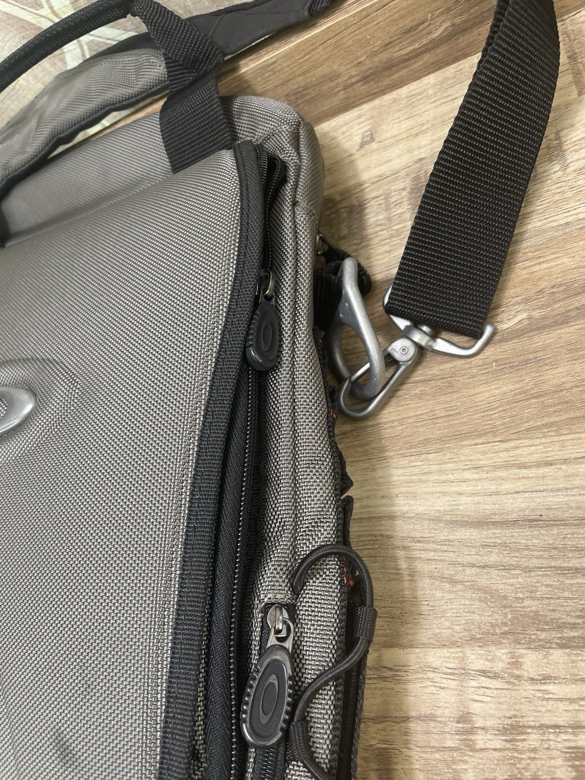Oakley Tactical Field Gear Vertical Messenger Laptop Bag Shoulder Strap Vintage
