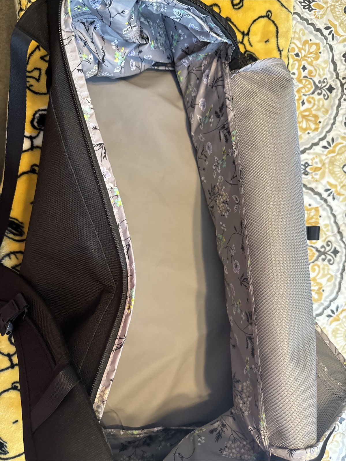 Vera Bradley Lighten UP XL duffel backpack black NWT Hiking Padded Straps $225!!