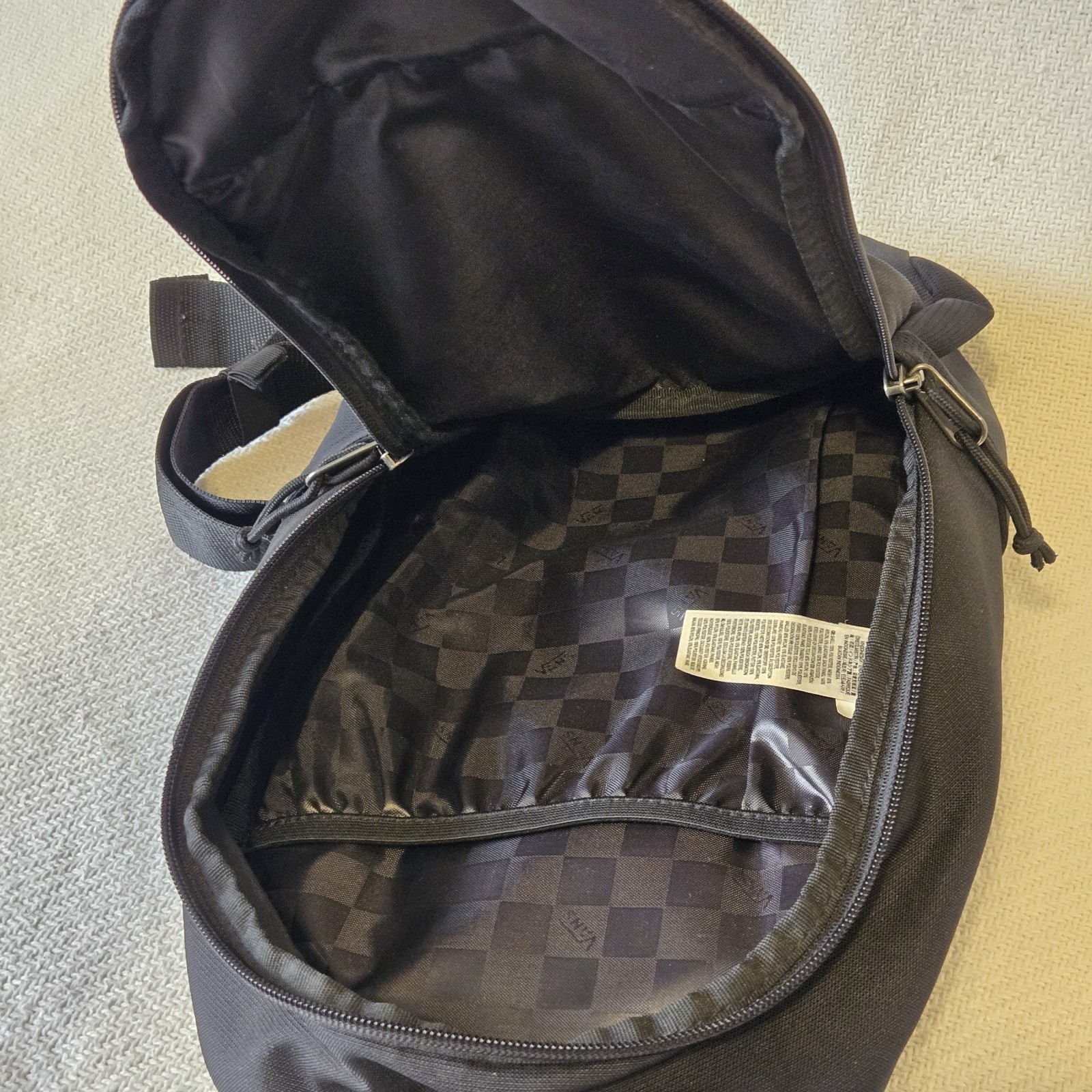 VANS Off The Wall Warp Black Sling Backpack Crossbody Bag Zip w/ Inner Pockets