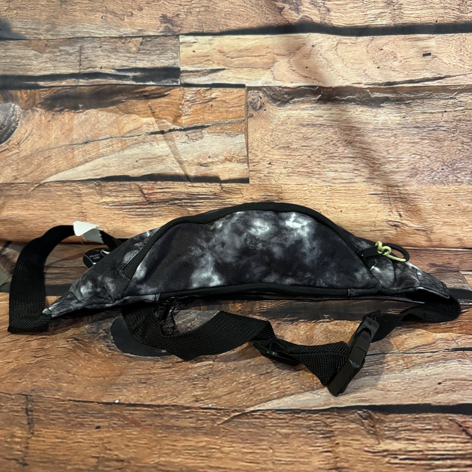 No Boundaries Men’s Tie Dye Fanny Pack Waist Bag Black White Adjustable Strap