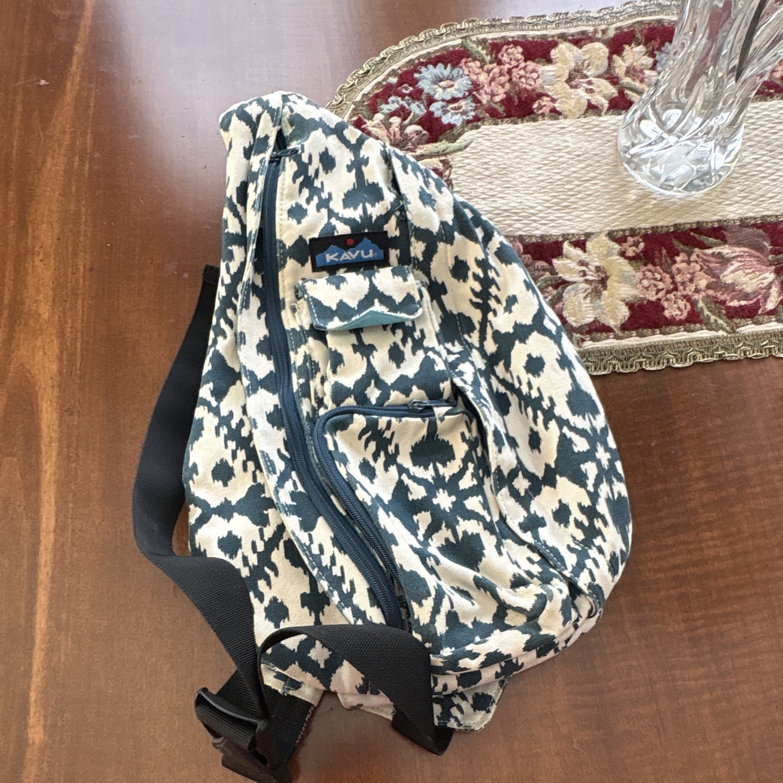 KAVU Rope Sling Bag Crossbody Shoulder Canvas Ivory/Blue Geometric Print