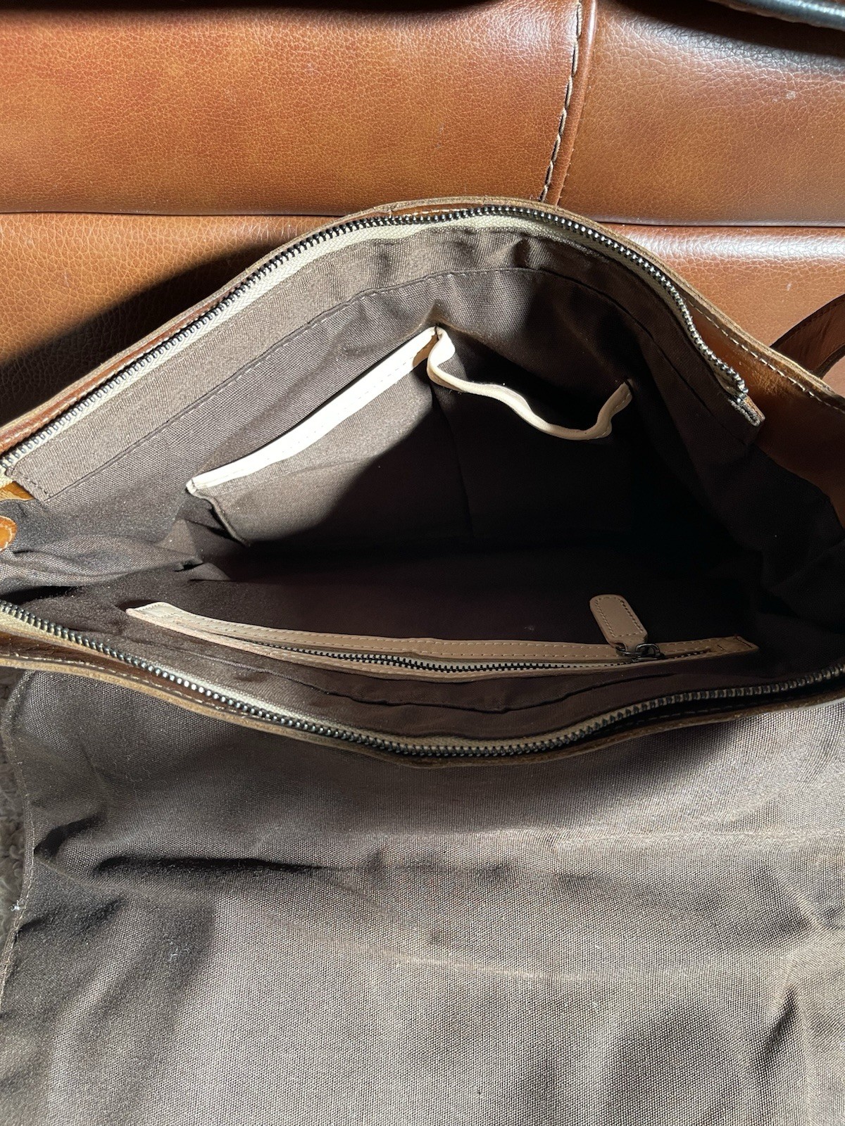 Saddle Brown Messenger Shoulder Bag Laptop Bag 16” x 10”magnetic Snaps Leather..