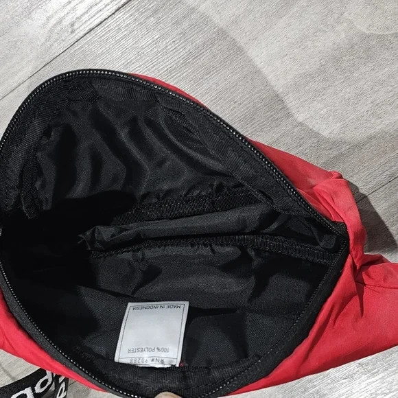 Adidas Black and Red Belt Bag Fanny Waist Pack Unisex *Never used* NWOT