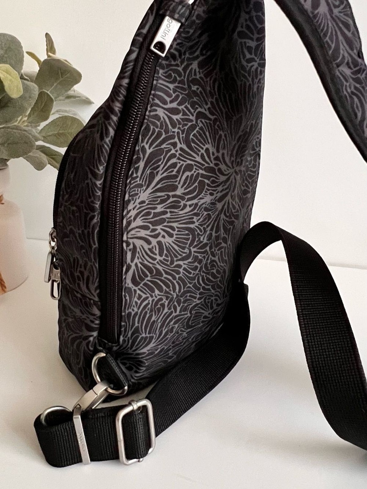 Baggallini Black and Gray Floral-Pattern Sling Bag