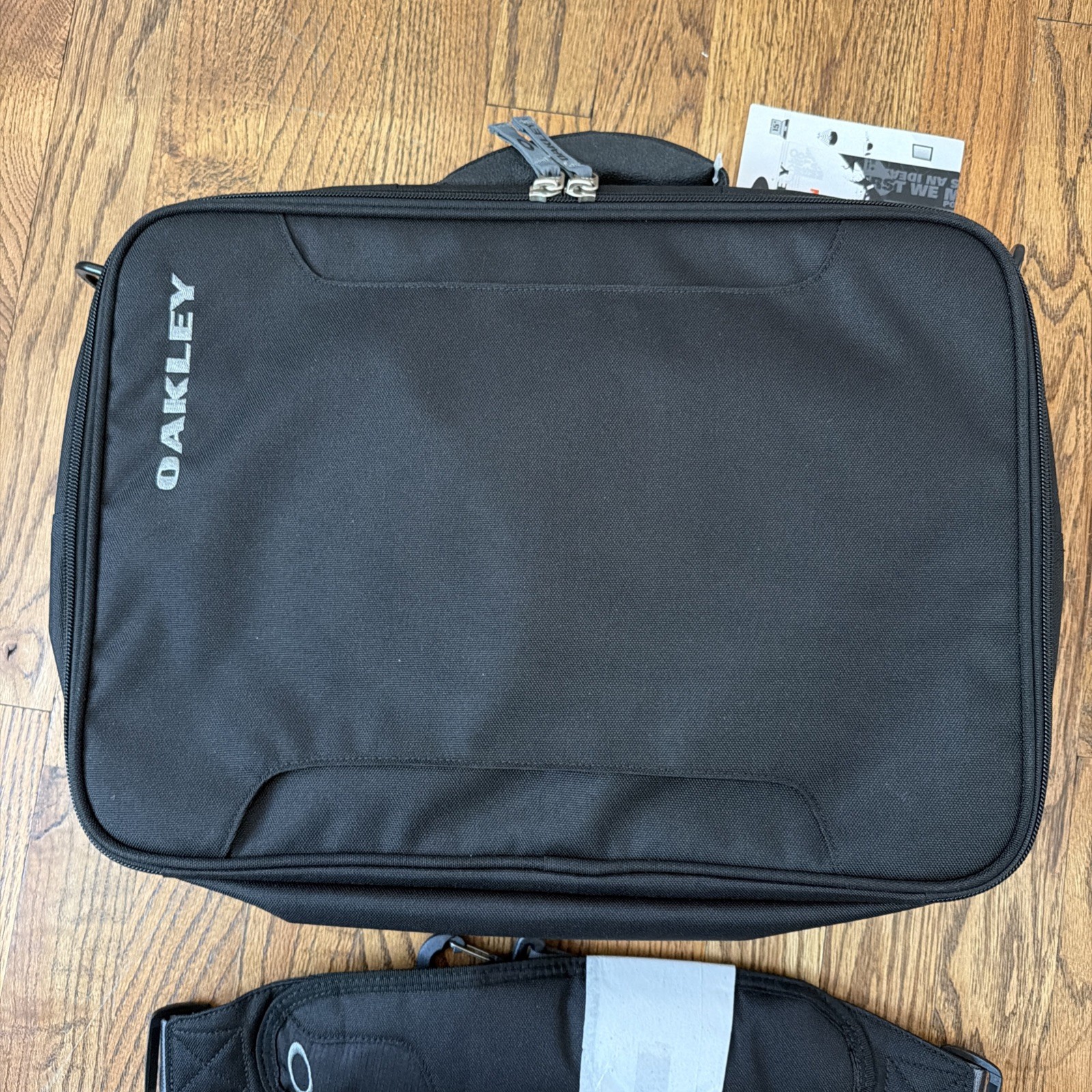 Oakley Messenger Bag Briefcase Shoulder Bag Padded Laptop Multipockets Black GUC