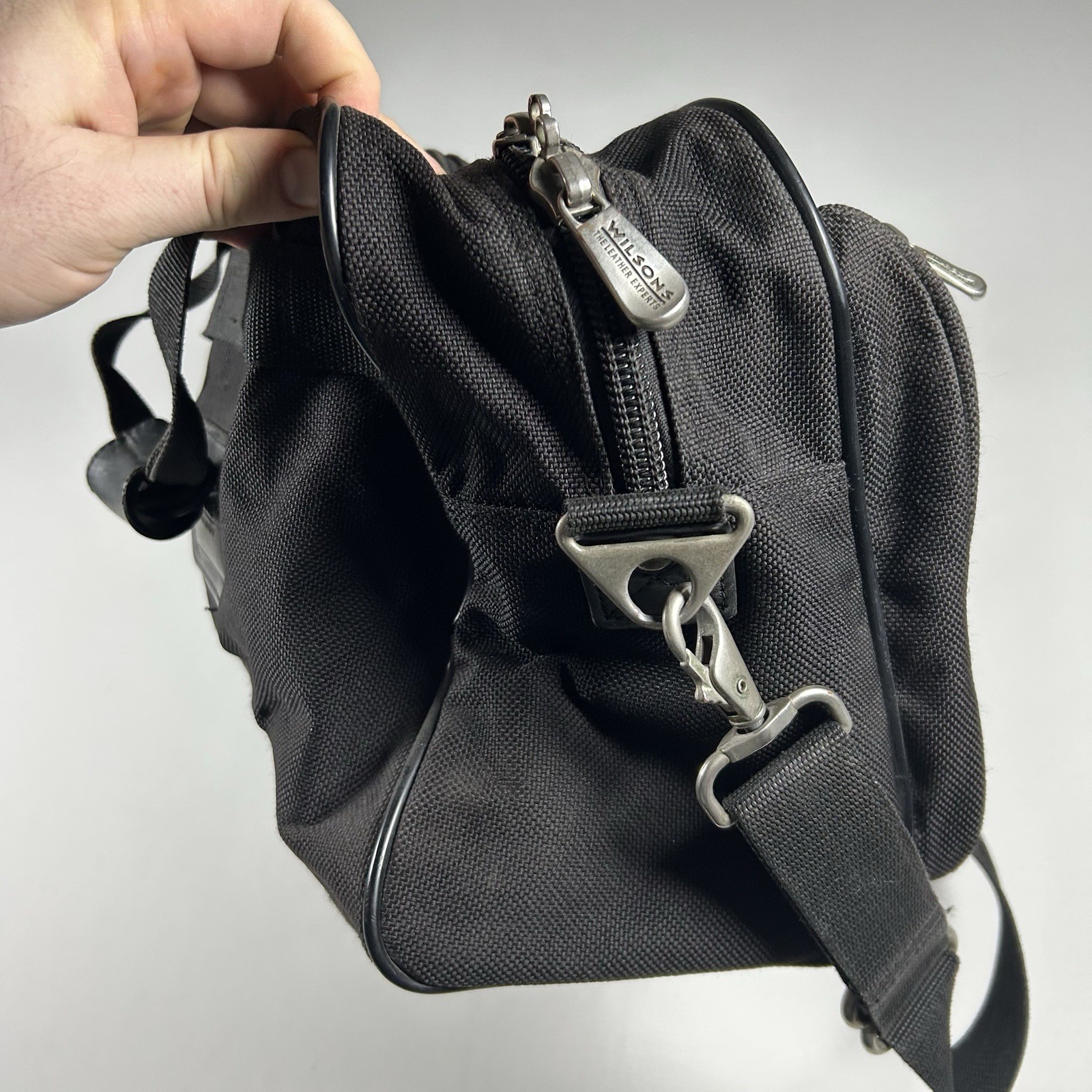 Vtg Wilsons Leather Duffle Bag Black Travel Weekend Carry On Zip Shoulder Strap