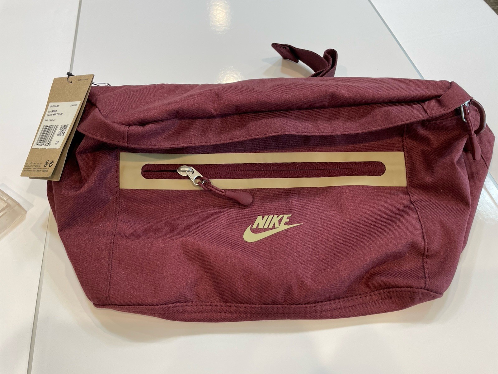 Nike Elemental Premium Unisex Fanny/Waist Pack (8L) New With Tags.