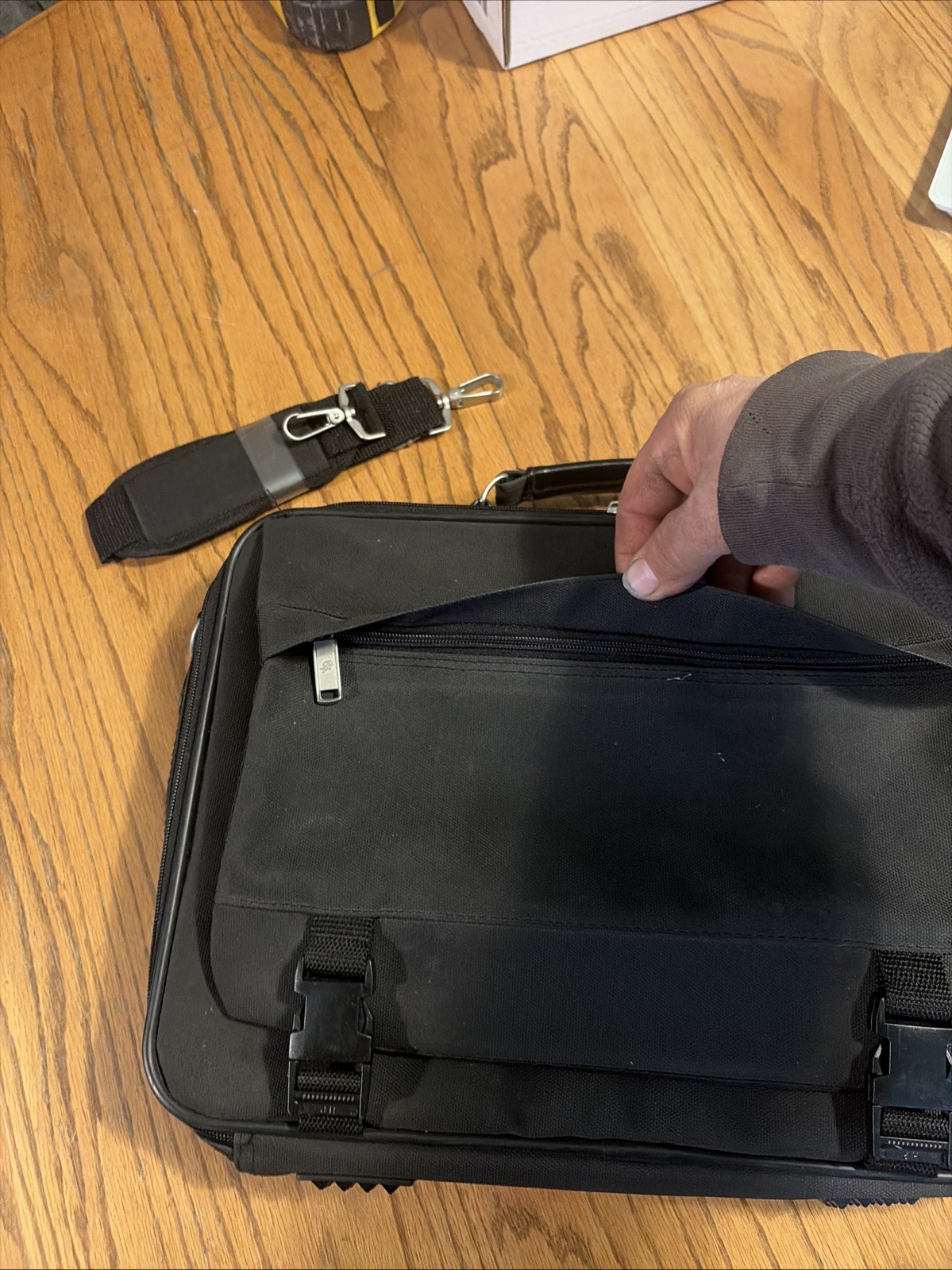 Port Authority Messenger Briefcase – Black
