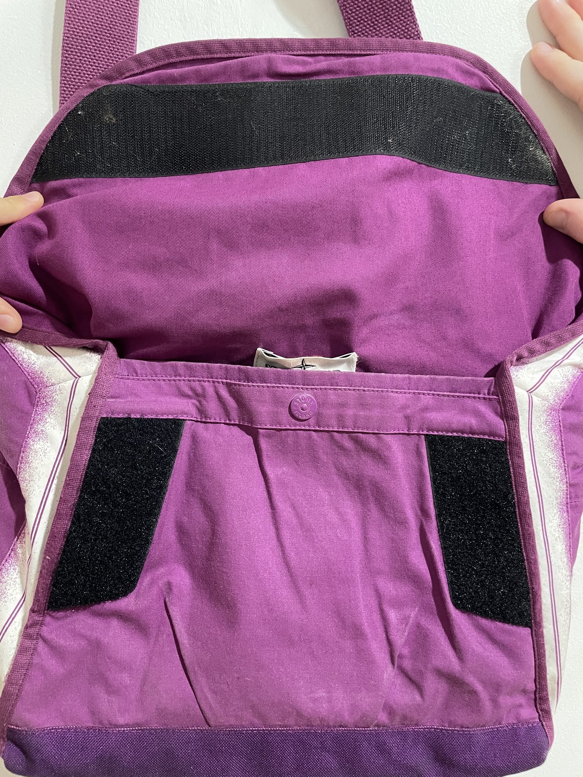 SUPREME STONE ISLAND STRIPE MESSENGER BAG SS22 PREOWNED