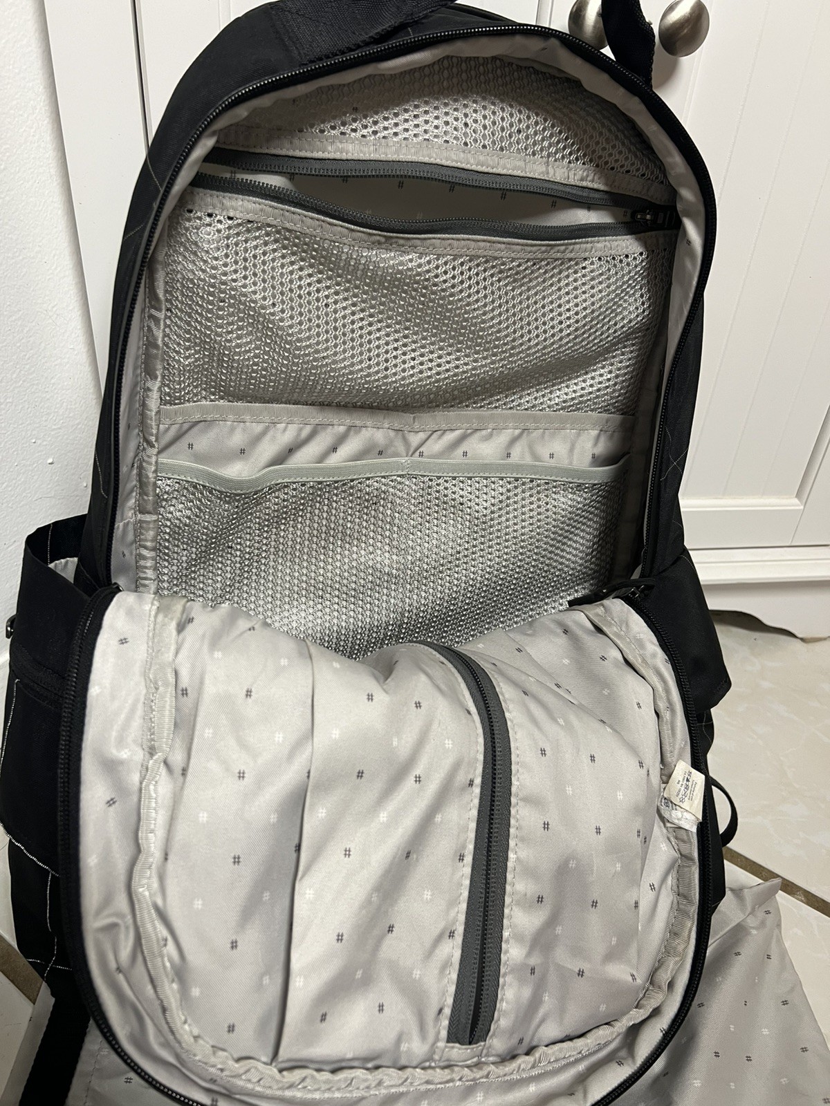 Lululemon Cruiser Backpack bag 22L Rare Out Of Print. Pin stripes. Complete