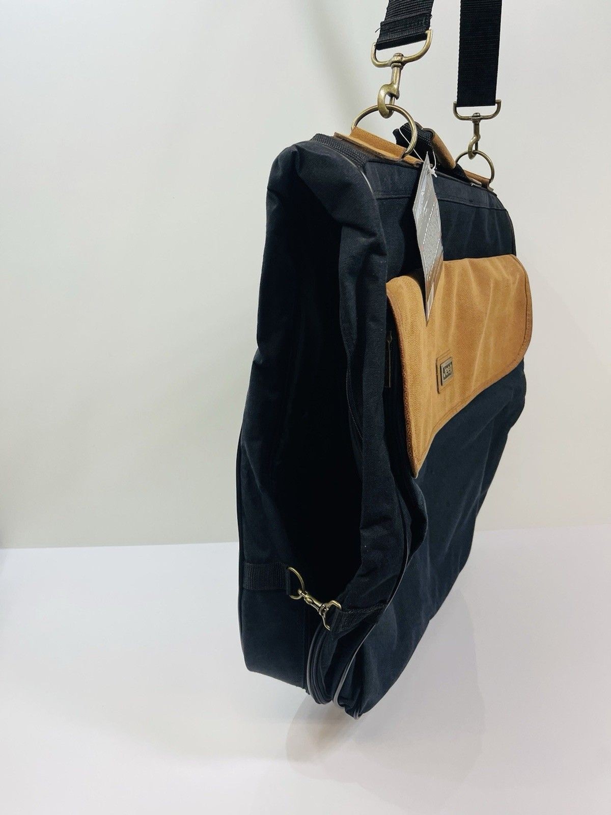 Jeep Canvas Suede Large Duffle & Garment Bag 22” x 12” 3 Side Pockets NWT 1996