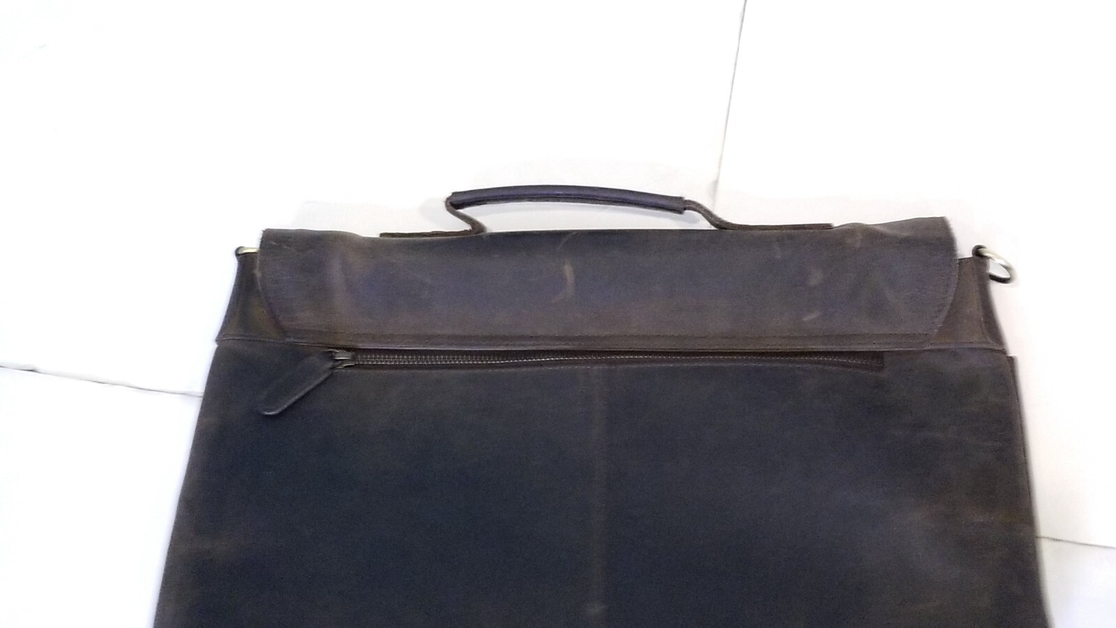 Komalc Brown Distressed Leather 18″ Messenger Bag
