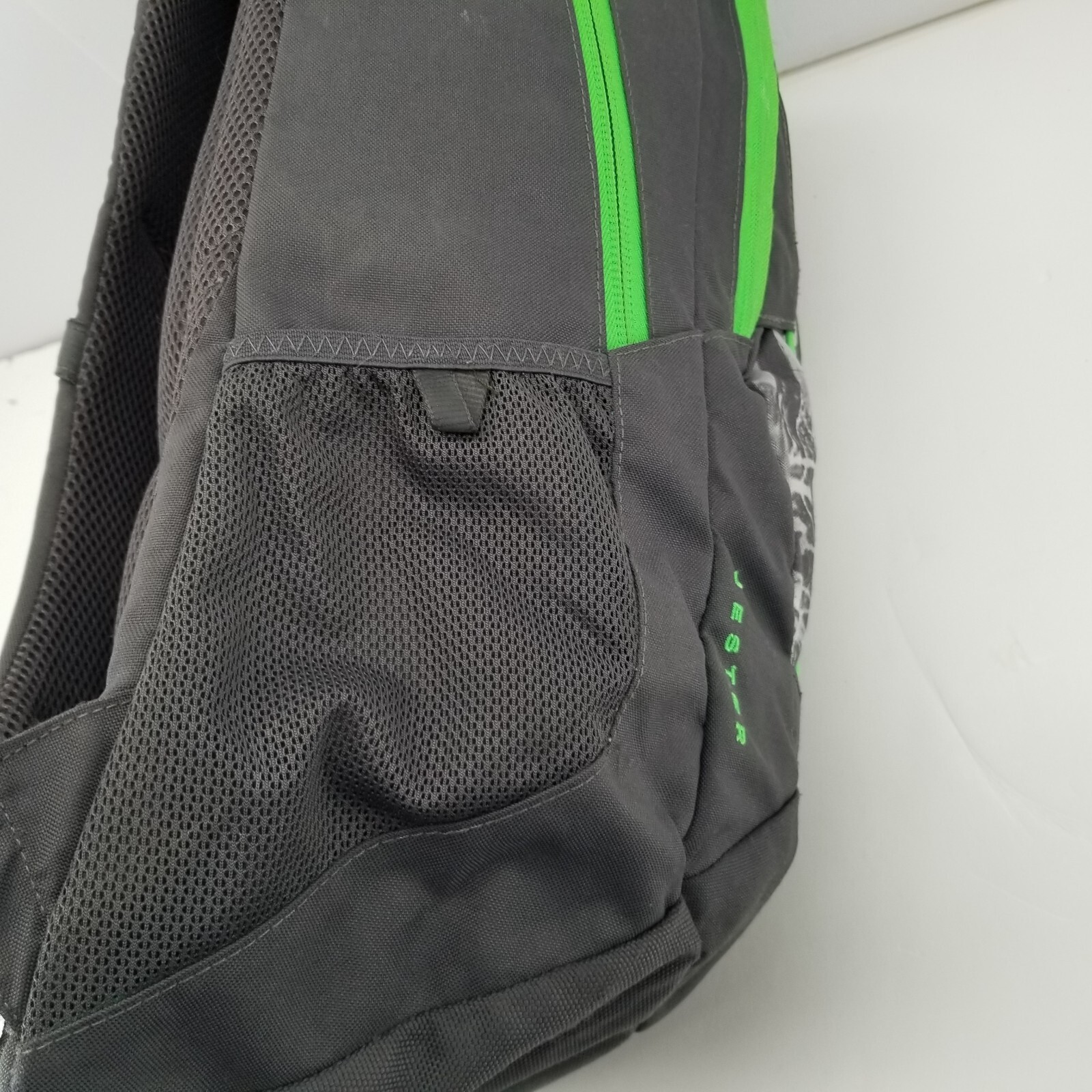 North Face Jester 28 Liter Black Green School Hiking 18 Inch Backpack