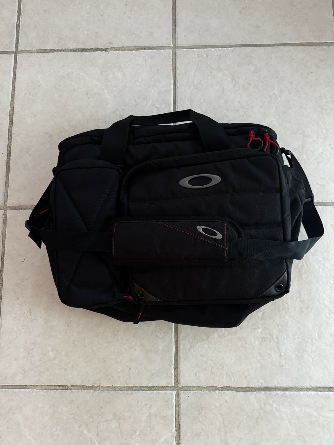 Oakley Chamber Range Tactical Gear Messenger Bag