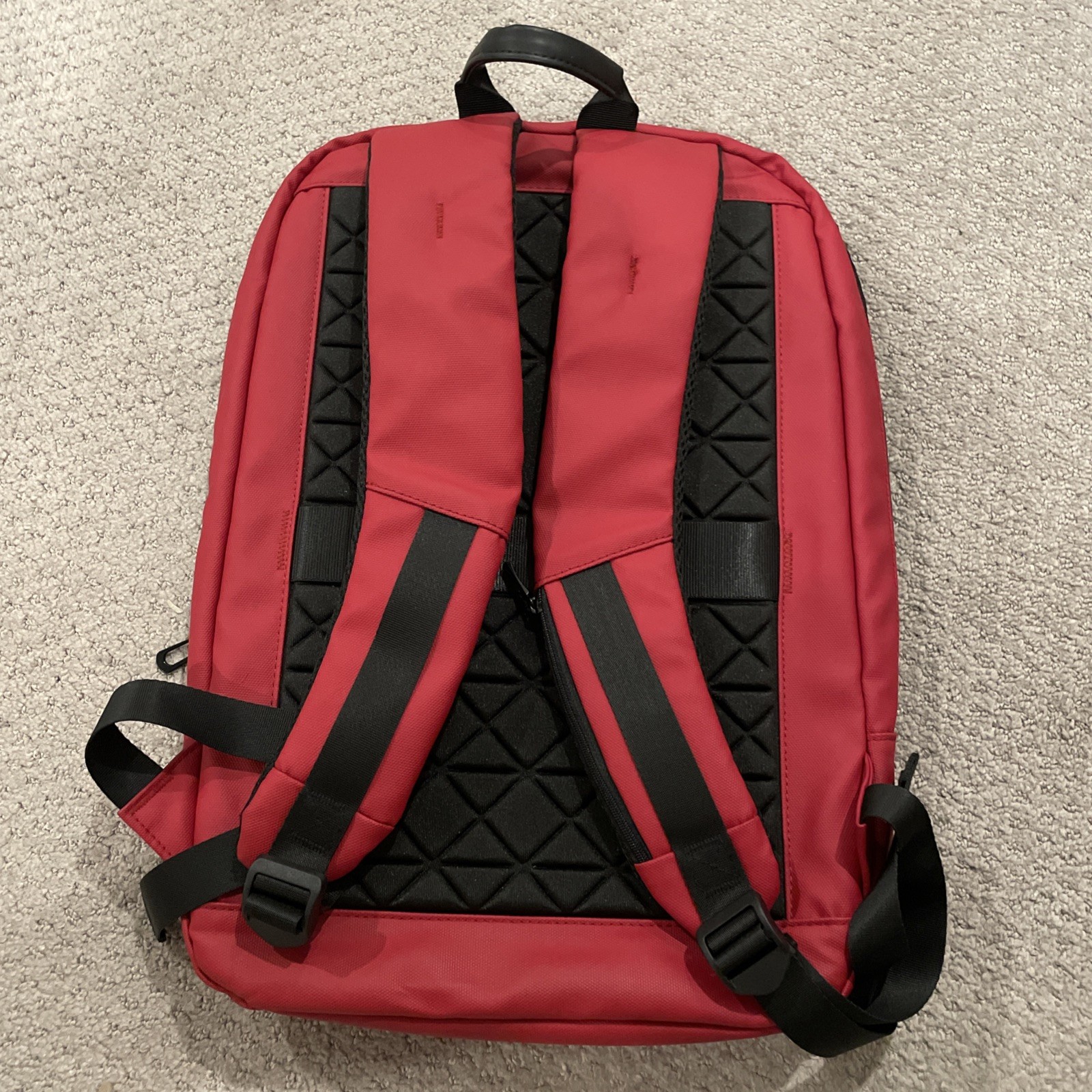 🎒 Heroic Knight Tech Backpack – Red/Black – New Without Tags