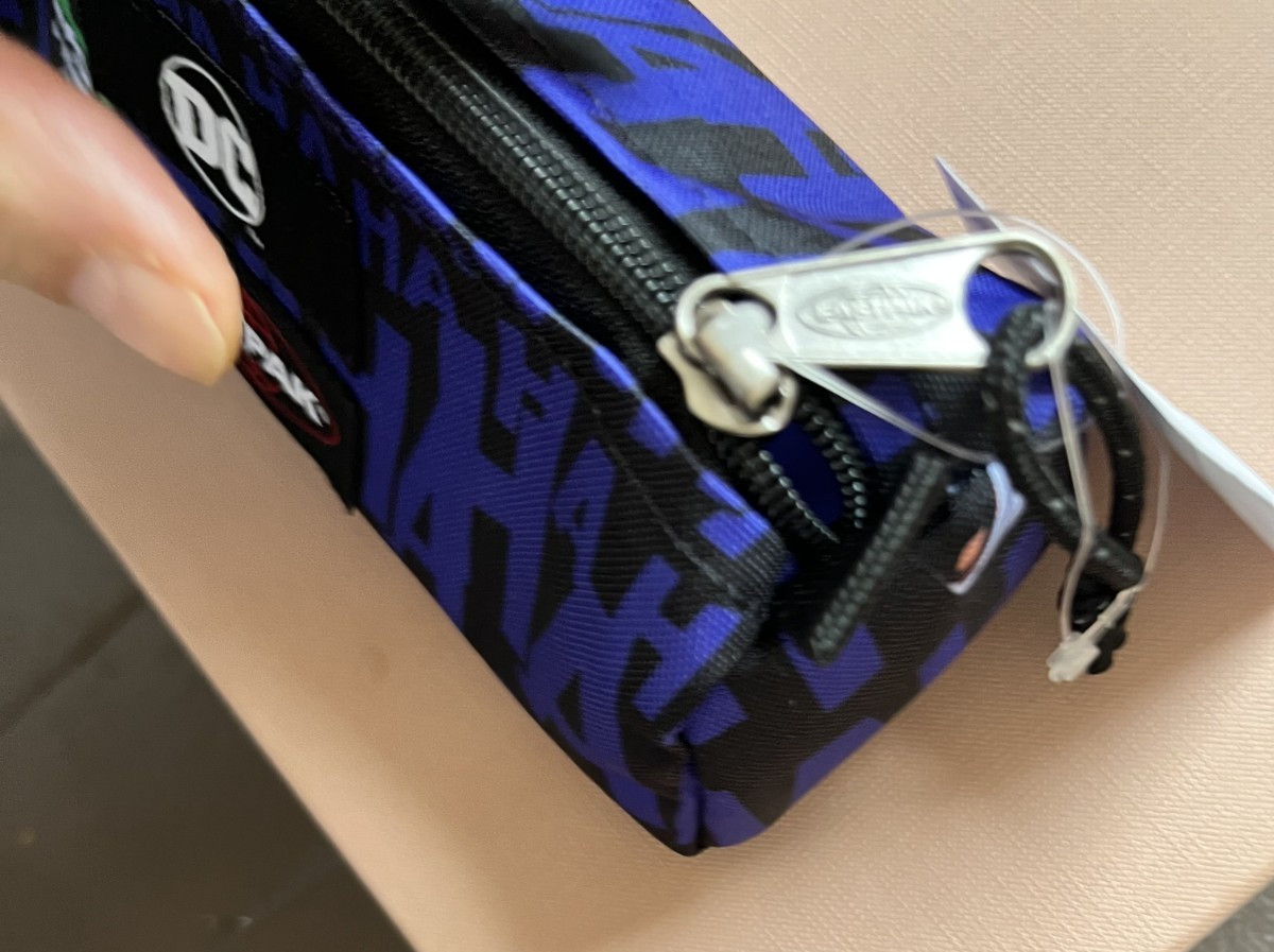 DC COMICS EASTPAK THE JOKER MULTI-BAG – NEW Batman Joker