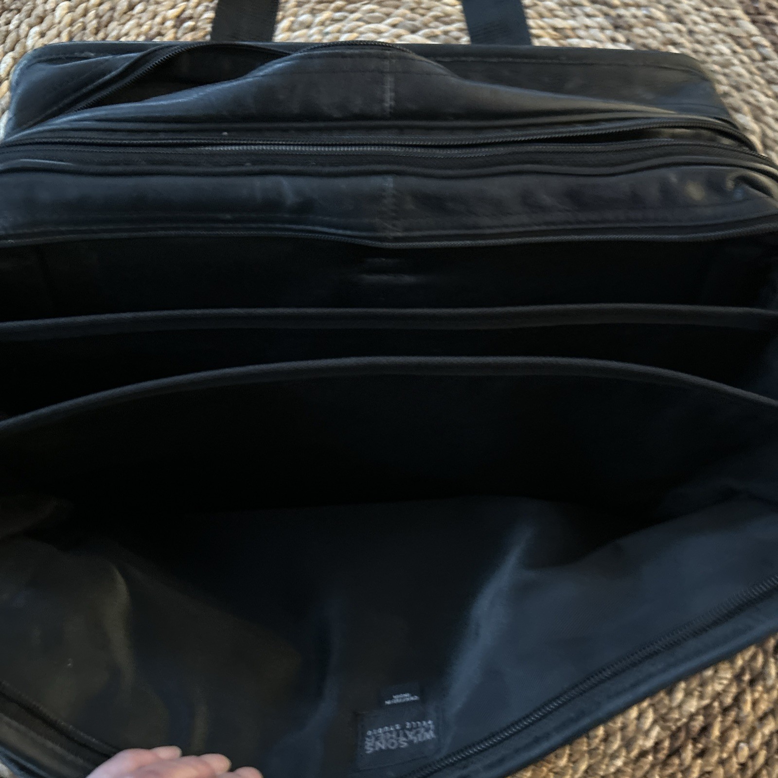 Vintage Wilsons Leather Pelle Studio Black Messenger Briefcase Laptop Bag