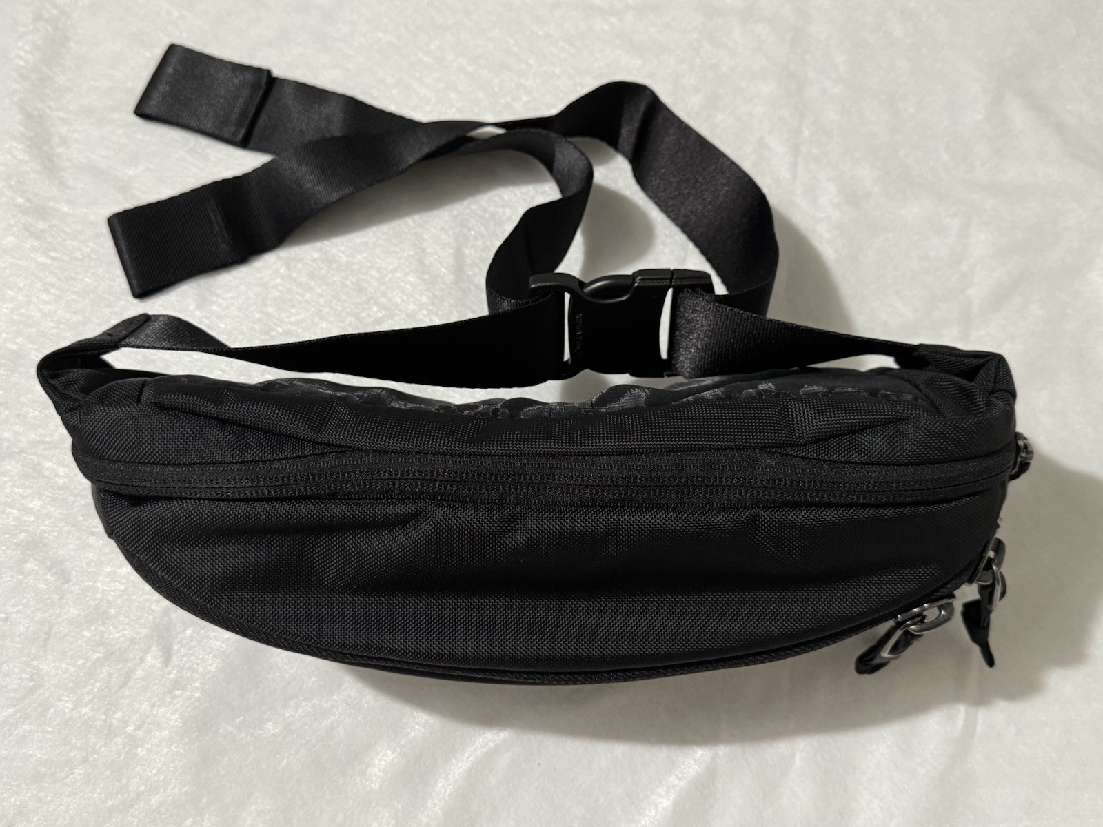 Evergoods CIVIC Access Sling 2L – Solution Dyed Black – New without Tag