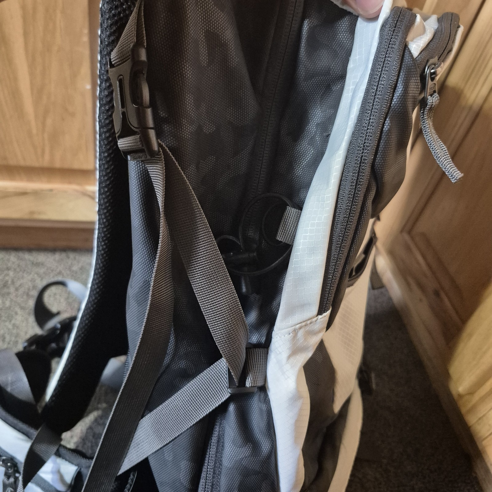 READ RUDIS Genesis Wrestling Gearpack IV 35L Backpack Bag White With Rain Cover