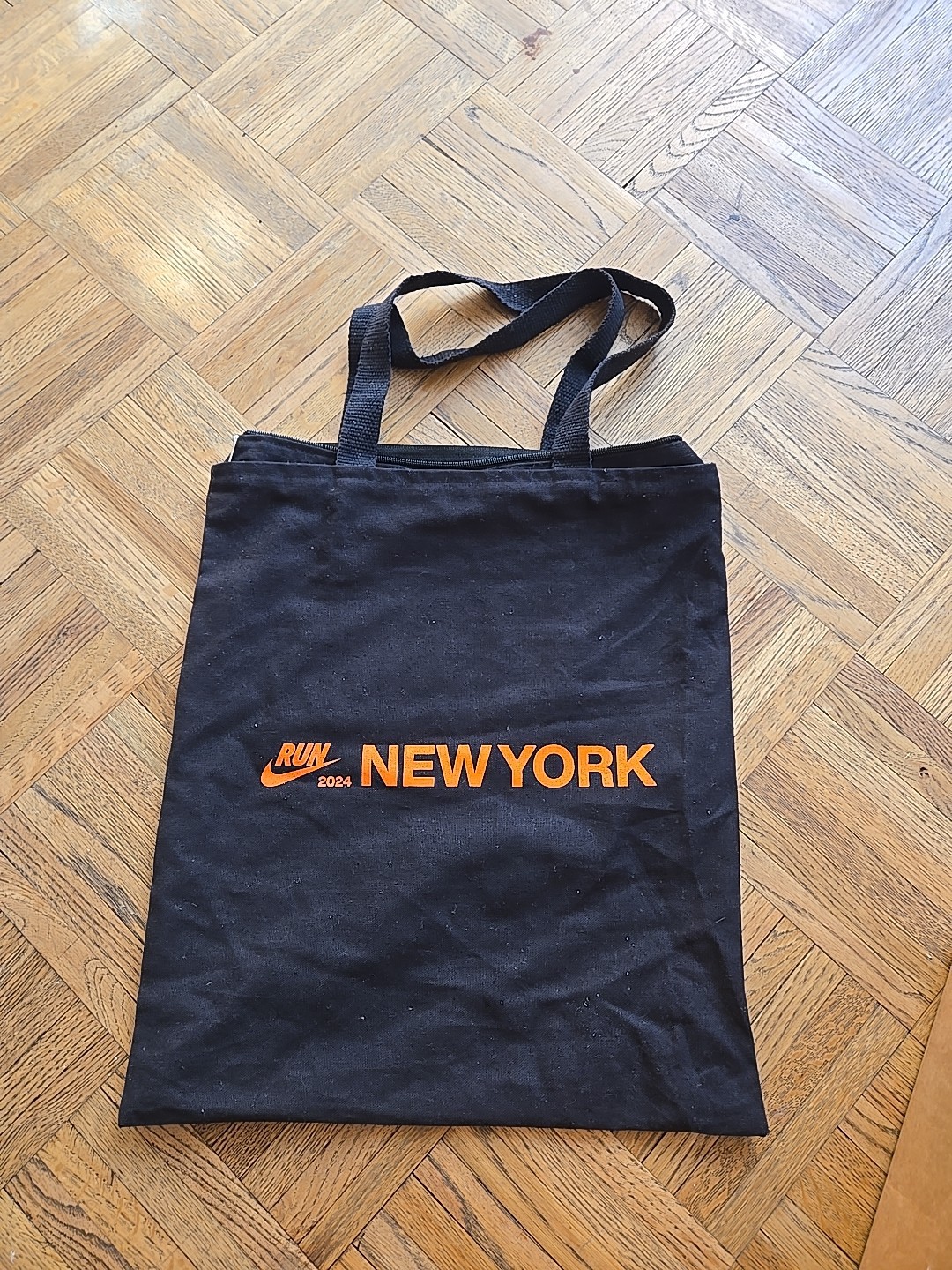Nike New York 2024 Tote Bag Black Orange Nike Run Zipper Bag VG