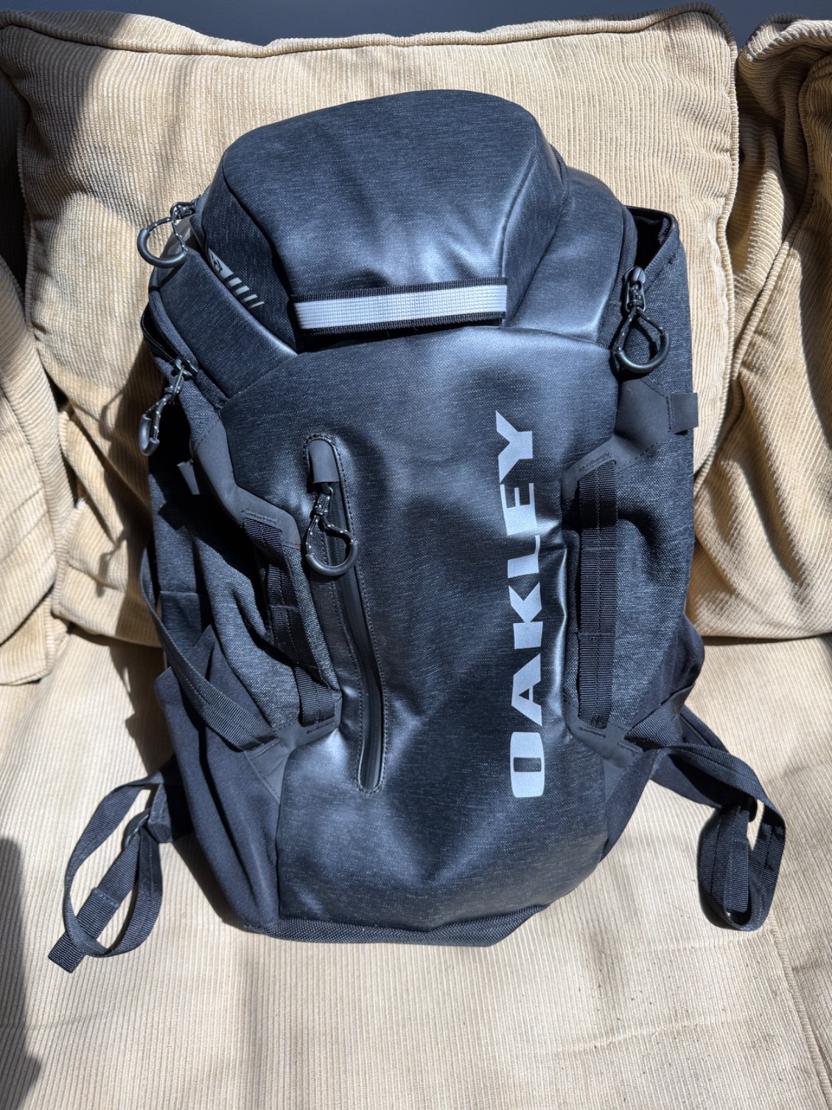 Oakley Black Utility Laptop Travel Backpack w/ Protective Rain Cover