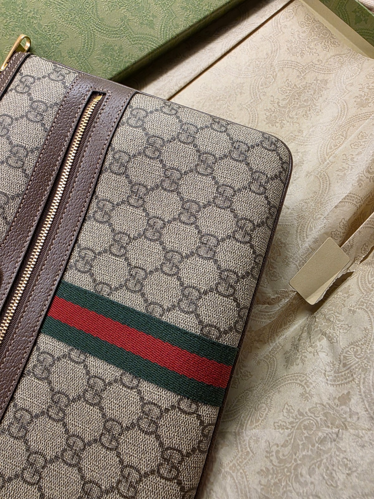 Gucci GG Supreme Web Monogram Clutch Pouch Bag Brown Canvas Leather – Excellent