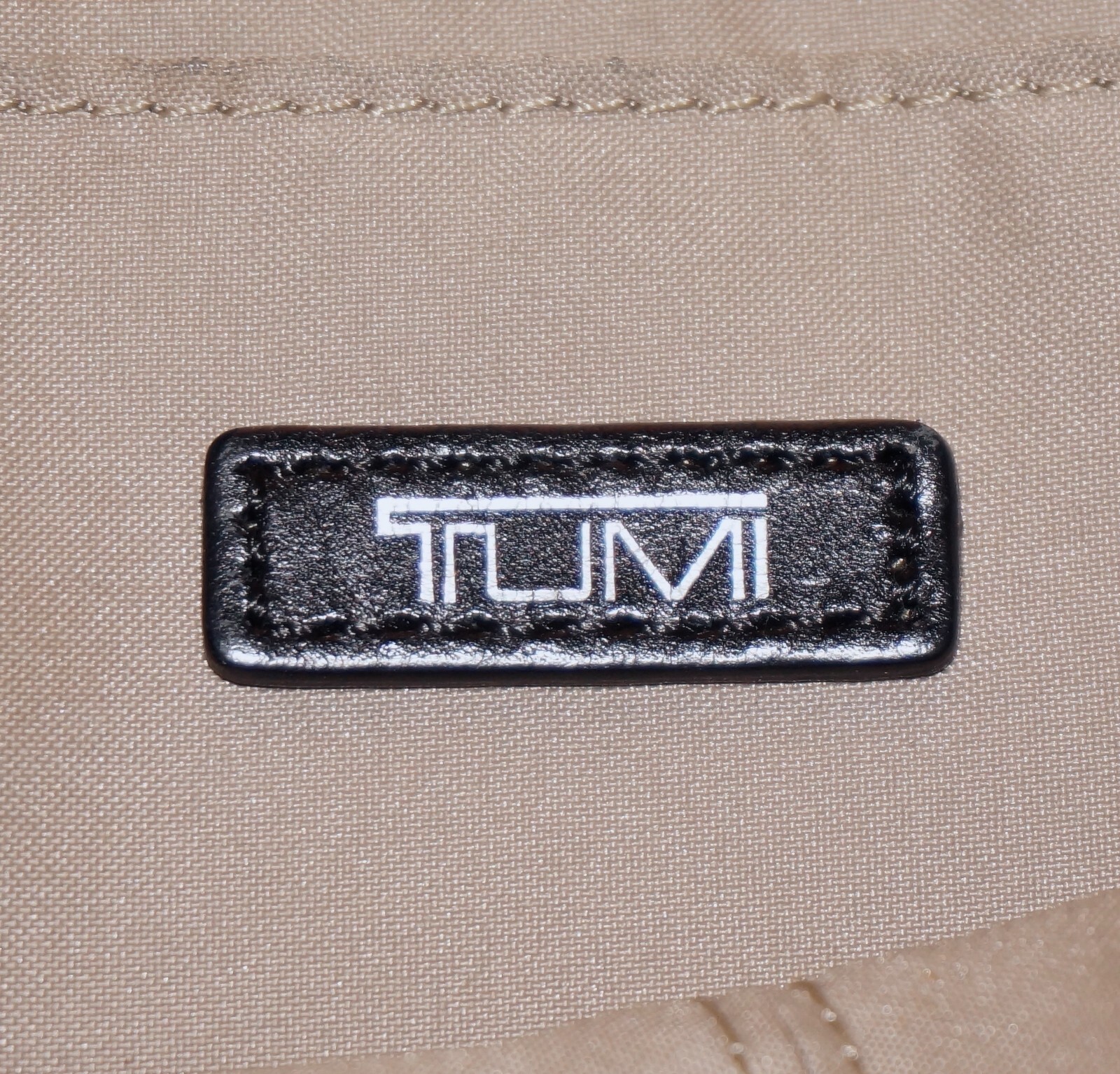TUMI Black Leather Crossbody Shoulder Bag 10×12 *WEAR / RUBS / MARKS