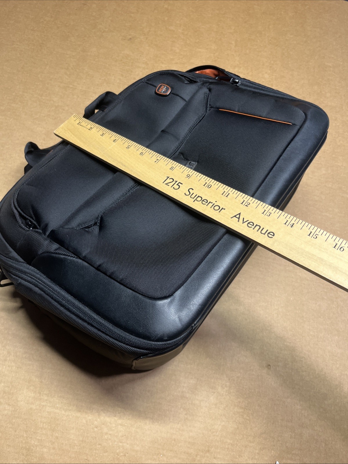 Tumi T Tech Expandable Messenger Laptop Briefcase Bag 5650D Slide On Carryon
