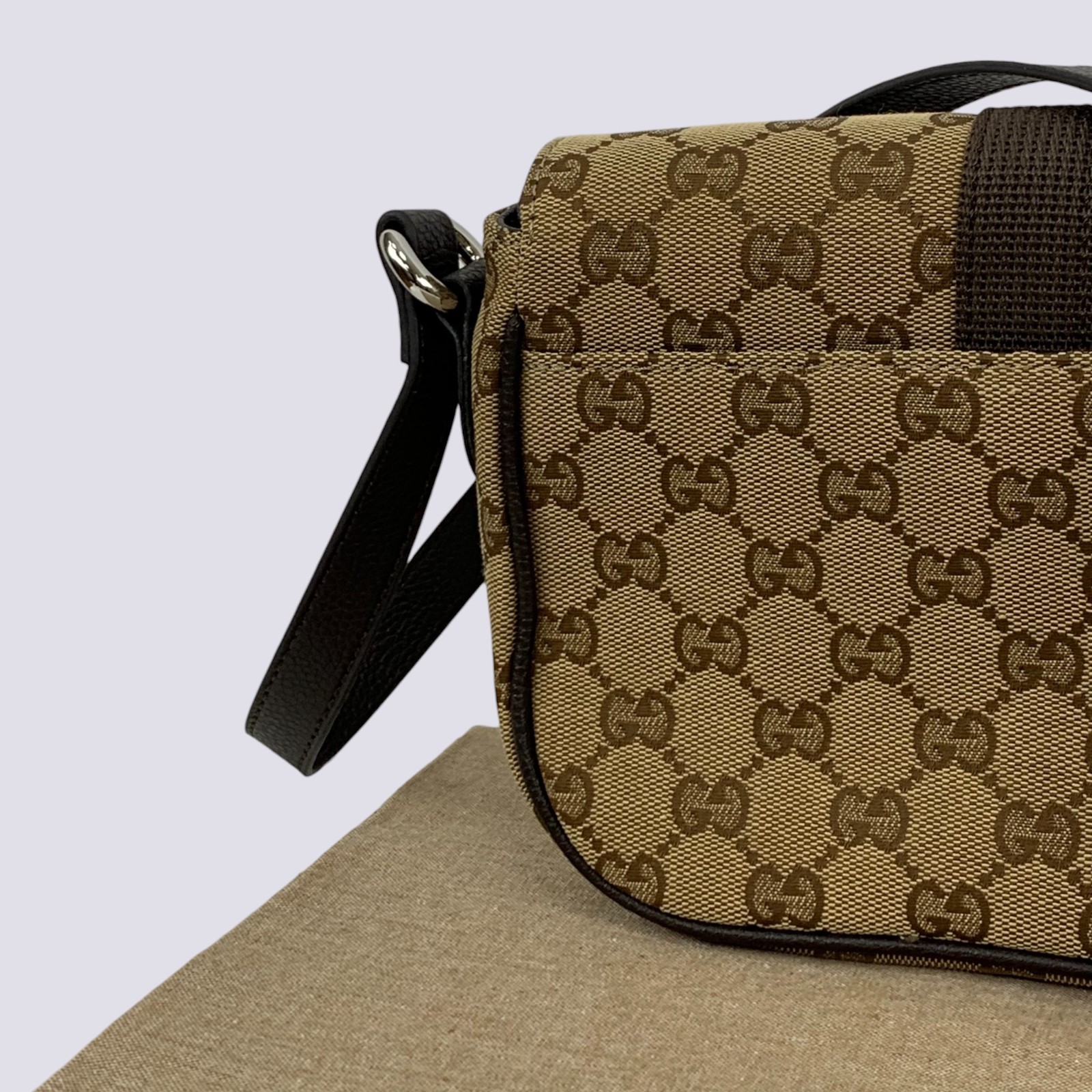 Gucci GG Monogram Canvas Web Logo Crossbody Messenger Shoulder Bag Beige 802100