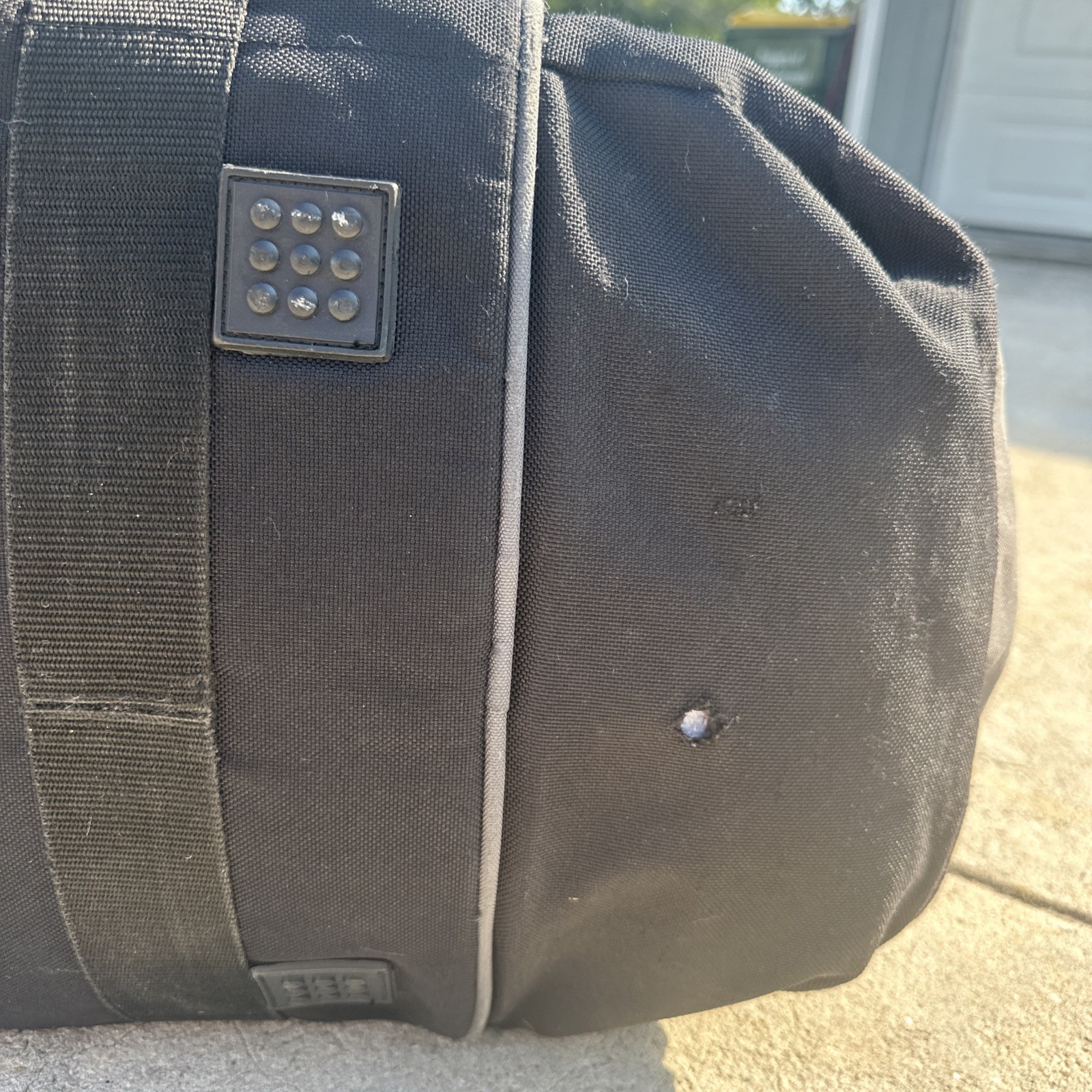 Vintage K2 Large Duffle Travel Bag Gray Ski Snowboard Snow Strap Handle *FLAWS*