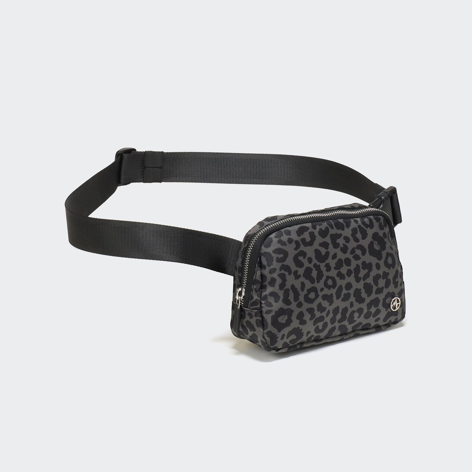 Pander Everywhere Belt 7.5” X 2” X 5” (19cm X 5.5cm X 13cm), 1L, Grey Leopard