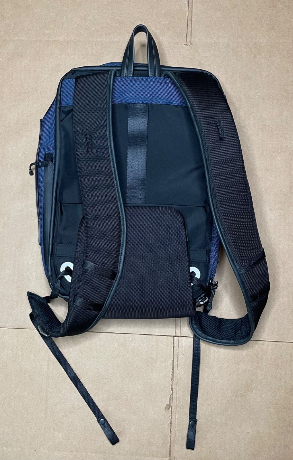 The Frenchie Co. Super Light Ballistic Speed Backpack Expandable Black/Navy 18L
