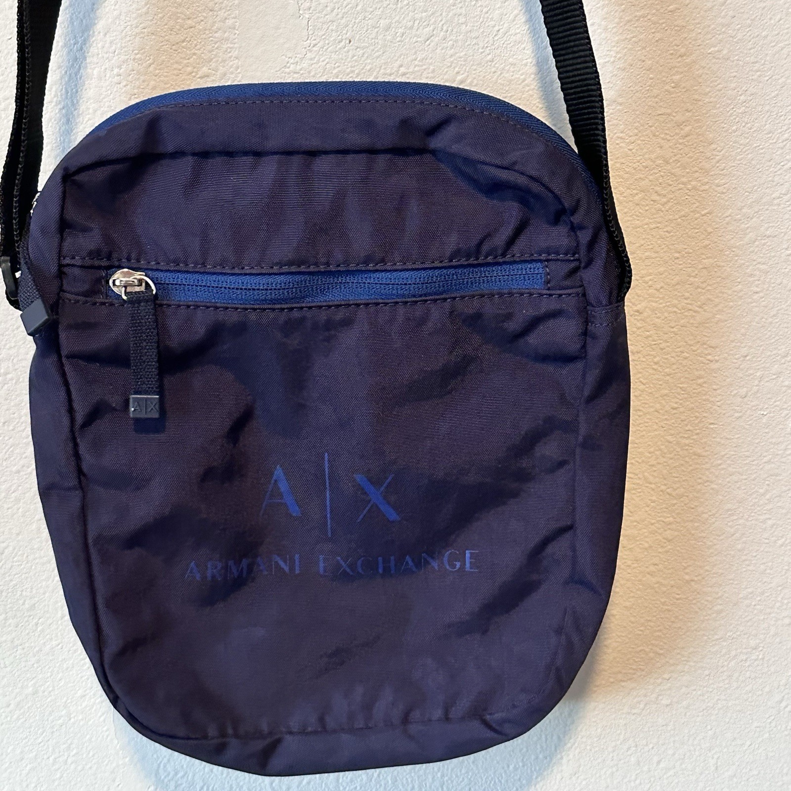 Men’s ARMANI EXCHANGE Shoulder Bag Logo Crossbody Camera Purse Travel Blue Navy