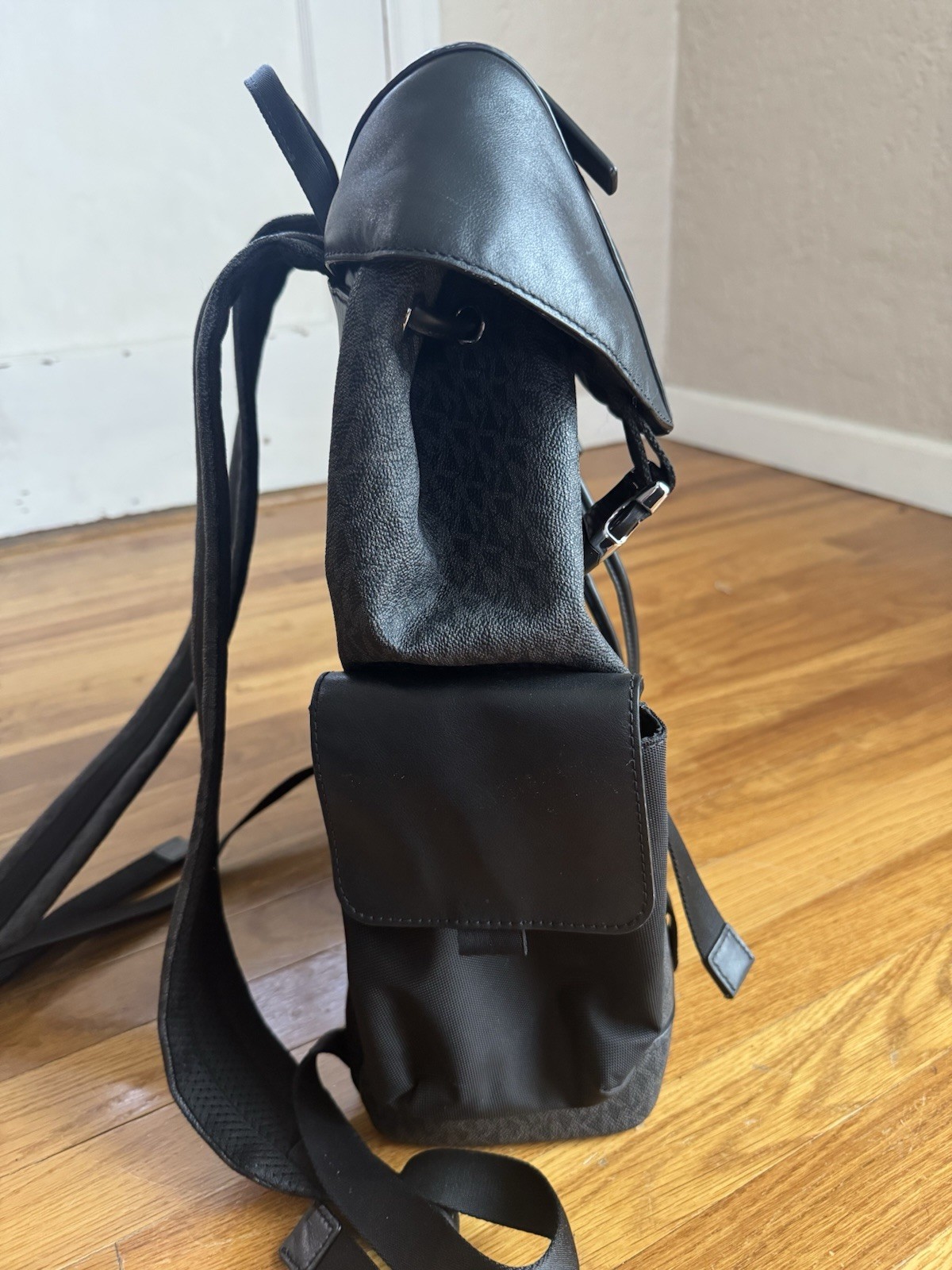 Michael Kors Black Sport Men’s Backpack Drawstring Pockets Adjustable Strap