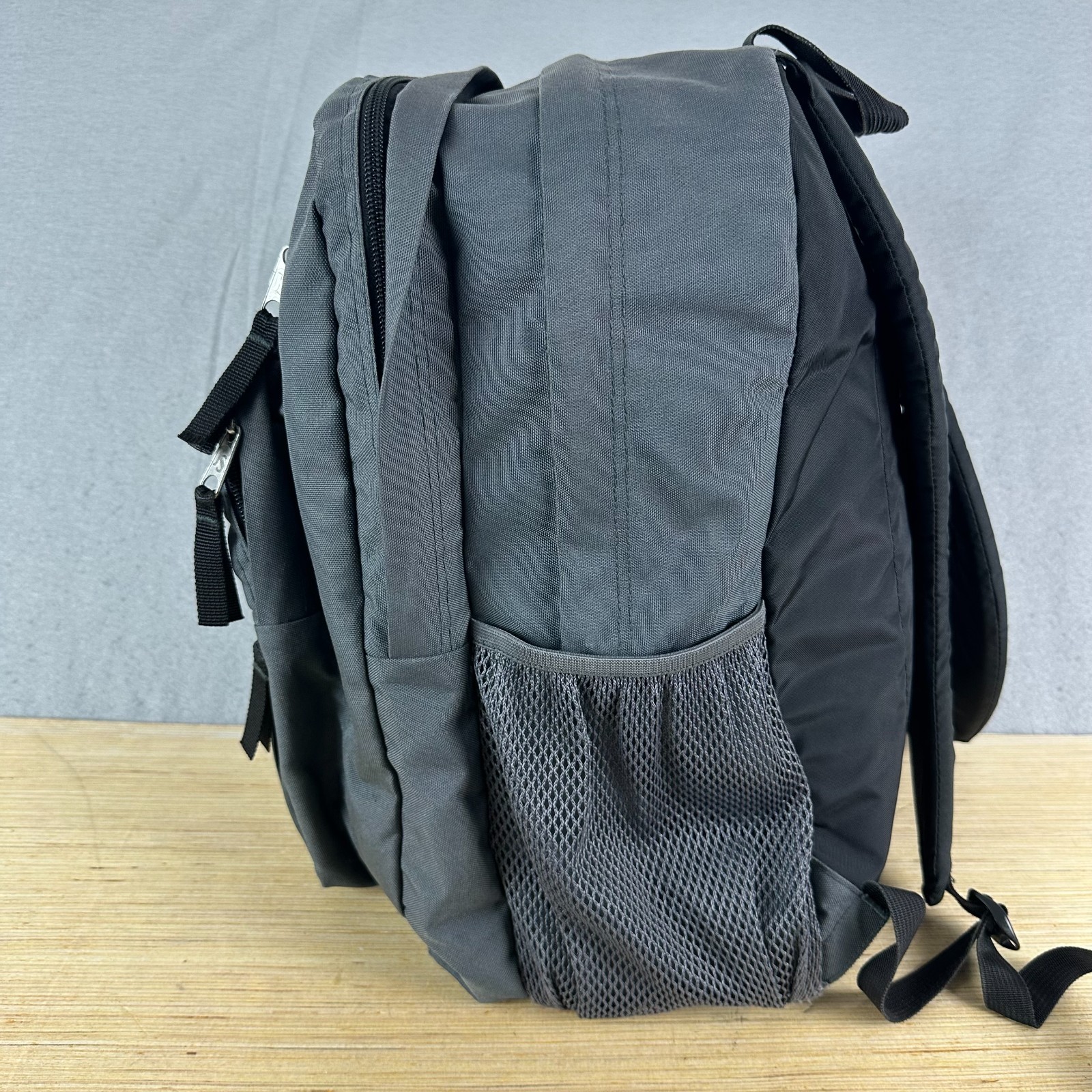 JanSport Big Student Backpack Laptop solid Gray Large 5 Pocket JS00TDN7