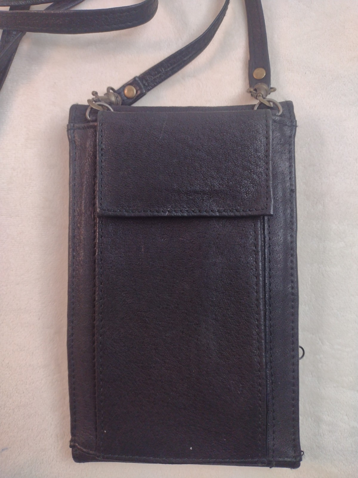 WILSONS LEATHER Crossbody Purse Wallet Phone Checkbook Travel Organizer Black