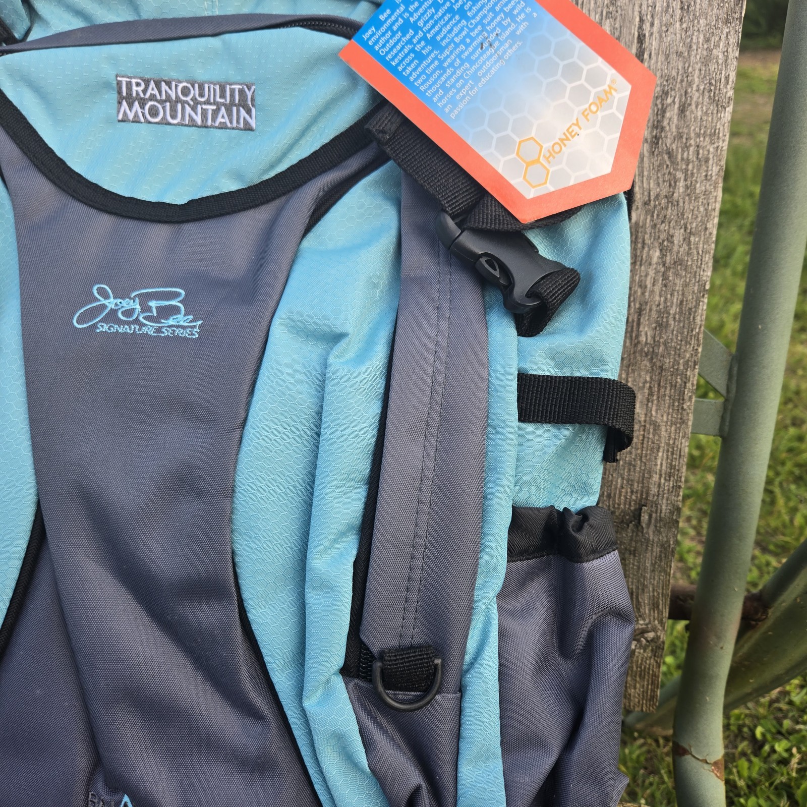 Tranquility Mountain 37 Liters Balance Pak Joey Bee Trekking Hiking Backpack 18′