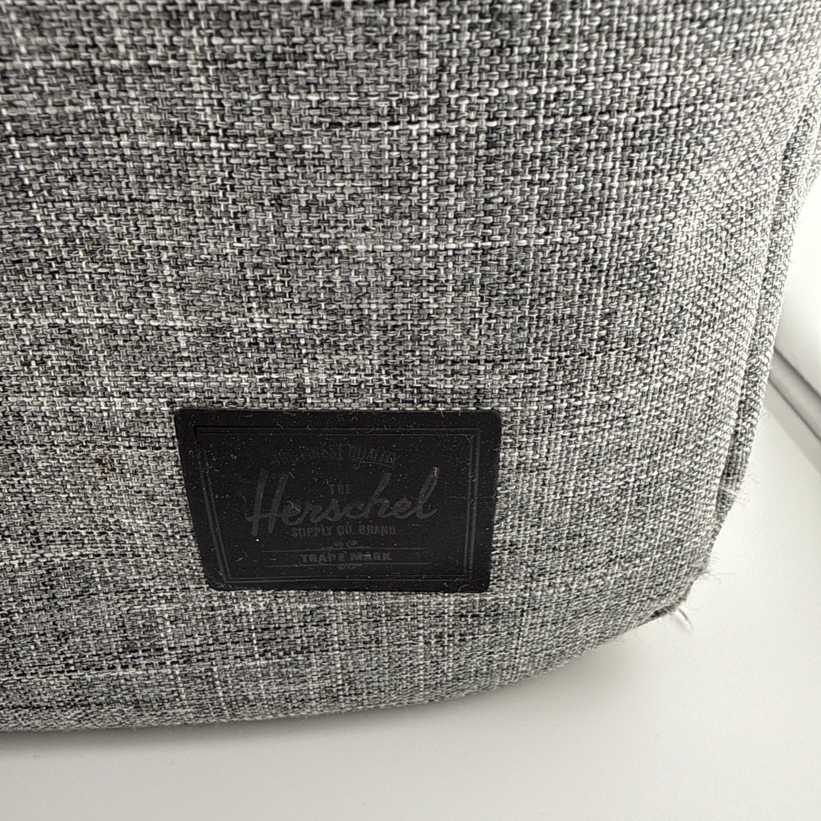 Herschel Supply Tech Daypack Raven Crosshatch 20L Laptop (16 inch) Backpack