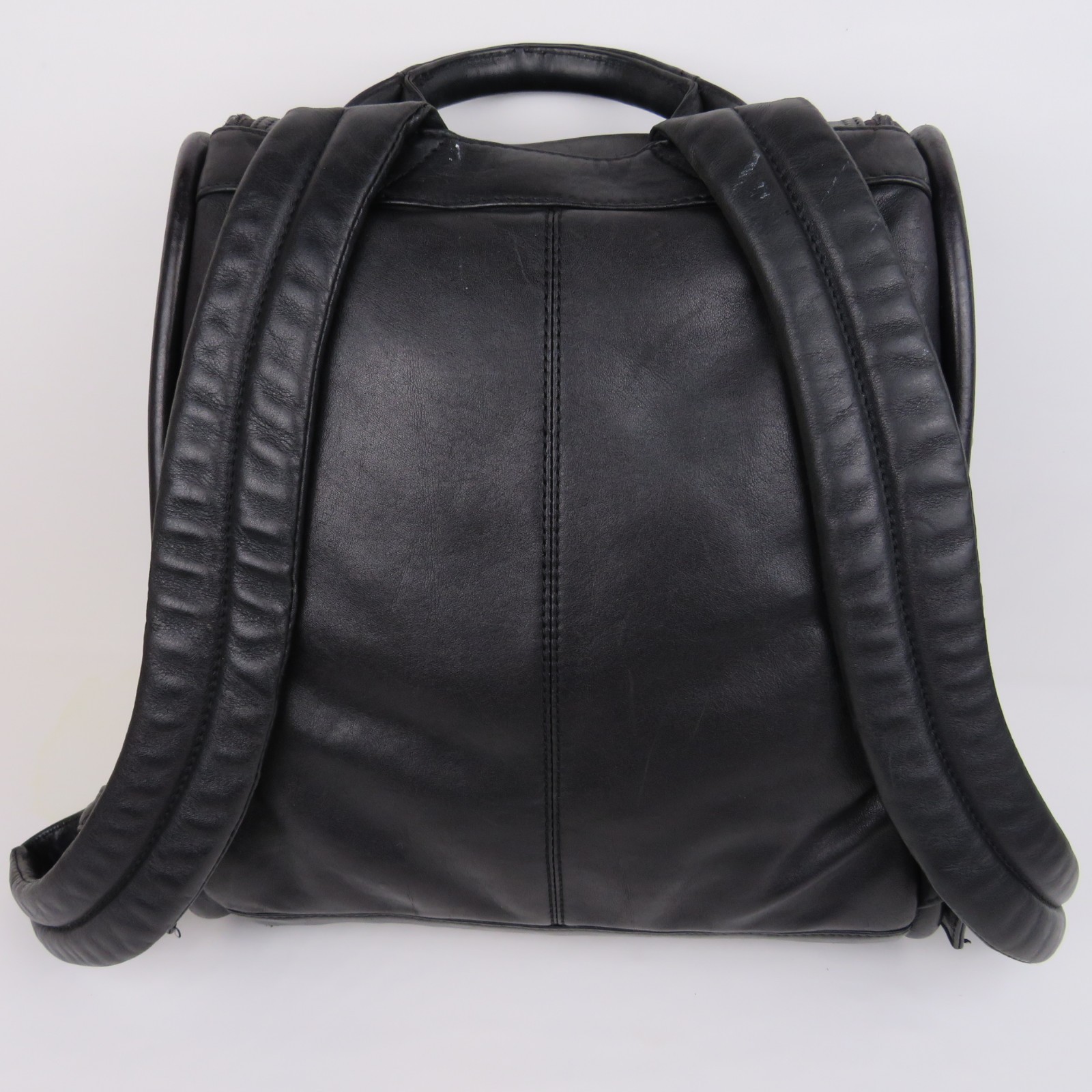 Kenneth Cole Black Leather Backpack Zipper Flap Padded Adjustable Straps Roomy