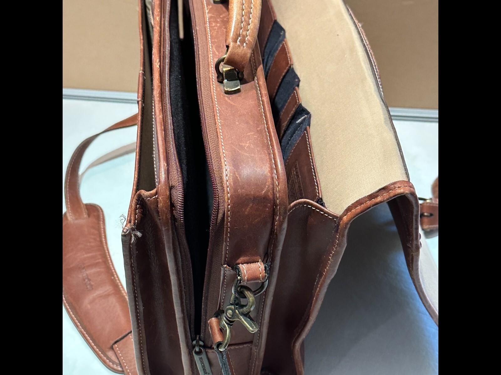 KORCHMAR SCHLESINGER BUCKLE BROWN BELTING LEATHER BRIEFCASE USA SHOULDER STRAP