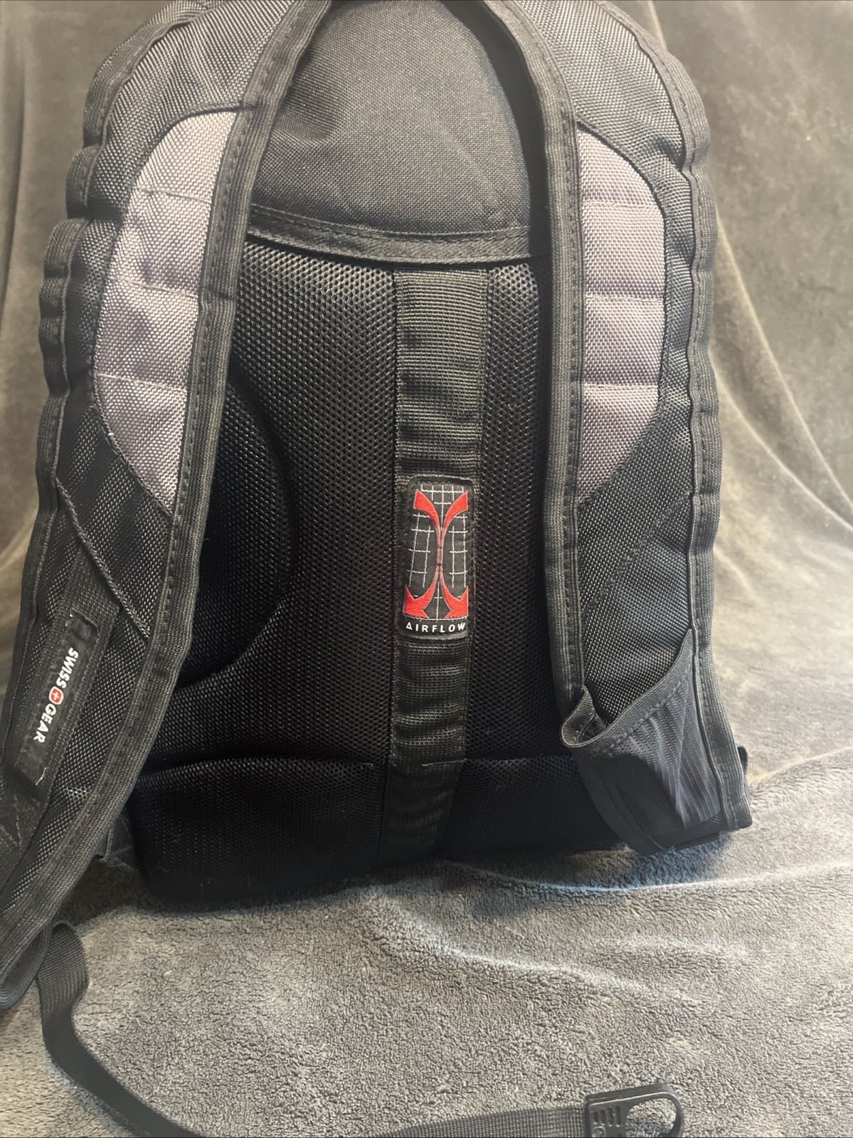 SWISSGEAR Model 9275 18”x12”x7” Backpack Laptop Case Airflow With Media Pocket