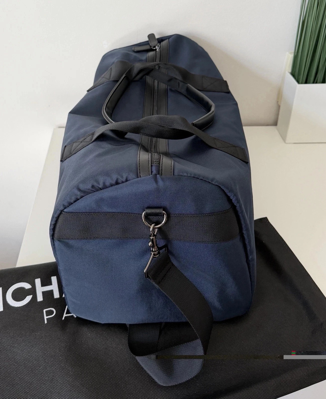 Michael Kors Parfums Duffle Dark Blue Travel Overnight Shoulder Gym Weekend Bag