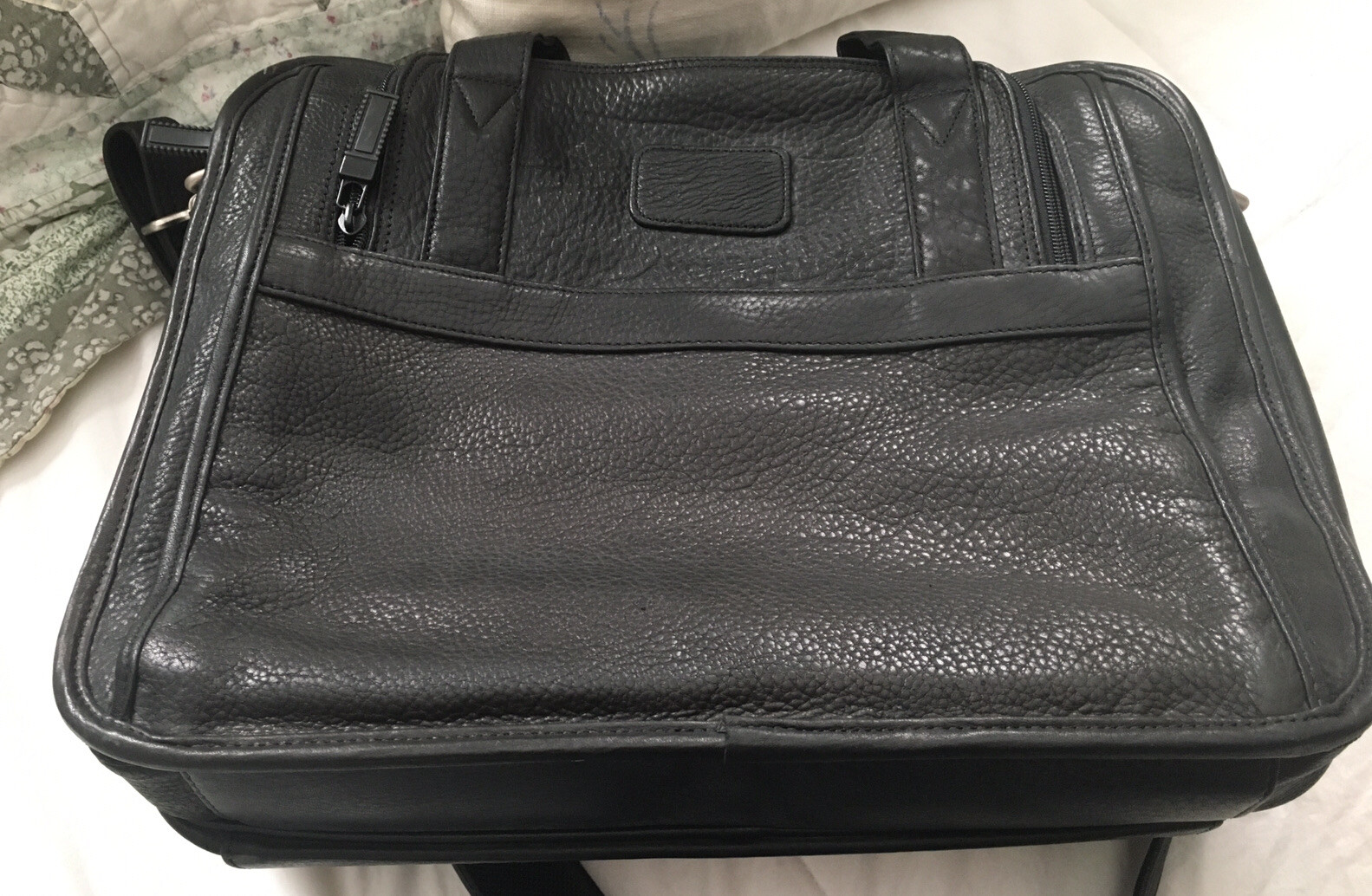 WILSONS Black Leather Small Medium Briefbag Case Messenger Laptop Bag-NEW no tag