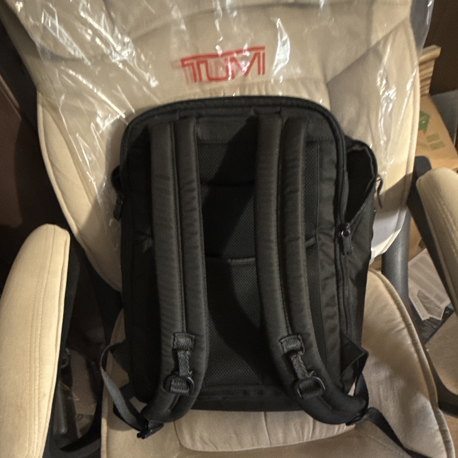 TUMI Ticon Black Men’s Backpack Zip Closure Inner/Outer Pockets Medium