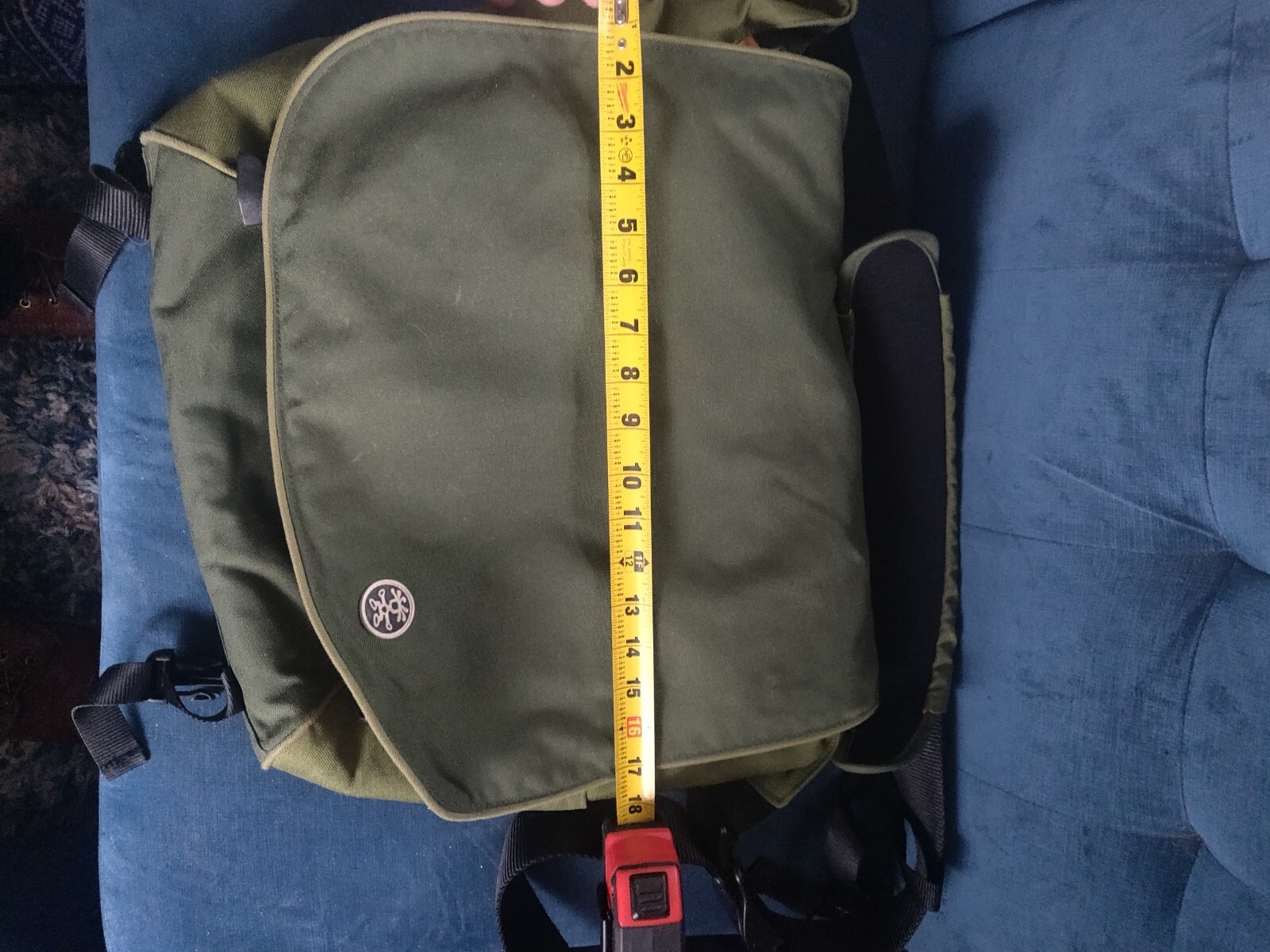 Crumpler “PART AND PARCEL” 15″ Laptop Messenger Bag Weatherproof
