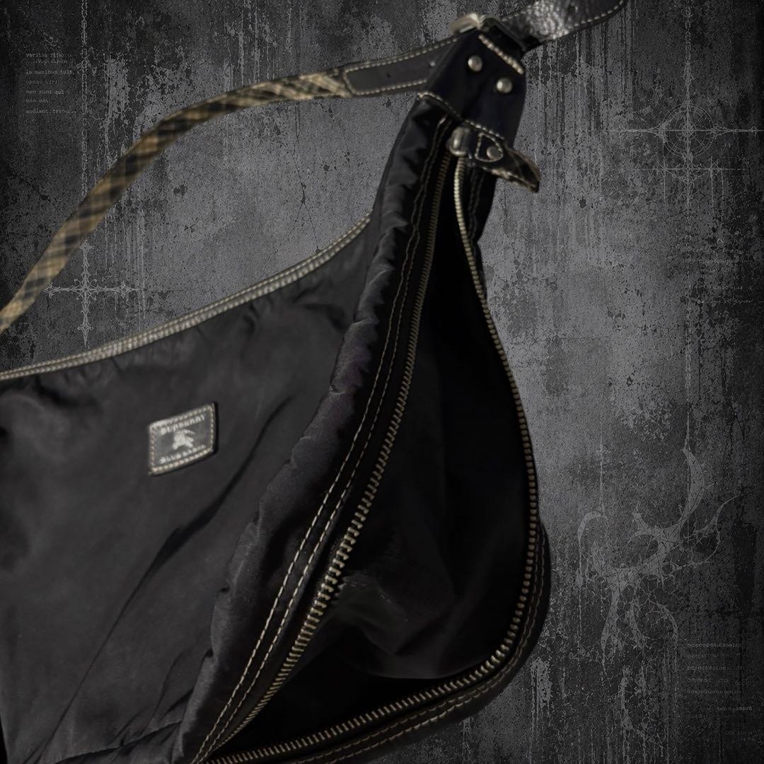 Authentic BURBERRY Shoulder Bag Black Nylon Leather 22cm x 34cm x 8cm Vintage