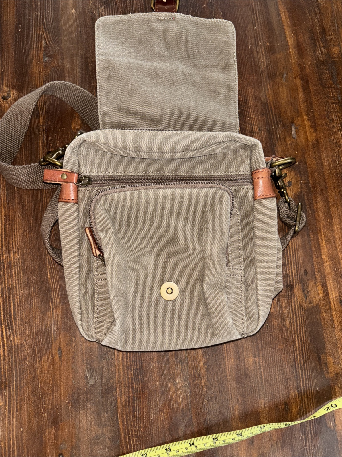 Troop London Classic Canvas Across Body Green Detachable Adjustable Strap